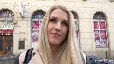 Чтобы расплатиться с отцом за уют, дочка Обри Синклер дала себя выебать