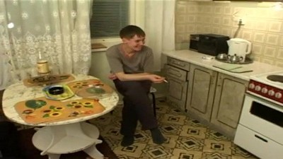 Соседка Вера ебется с семейной парой в групповухе ЖМЖ