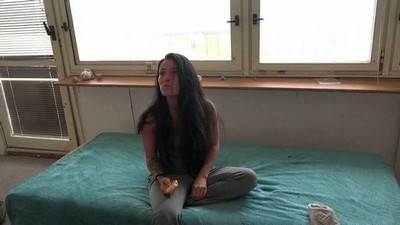 Разделась и разработала пизду мастурбацией