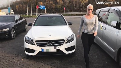 Зрелая жена стала раком перед негром а муж за всем наблюдает