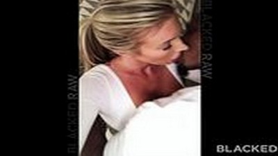 Пока жена сосет чёрный член, униженный куколд завидуя смотрит