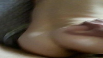 Трахает в анал молодую русскую жену в сетчатых чулках