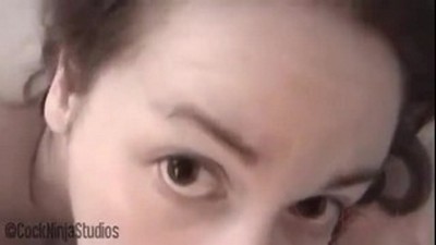 Возбужденную вкусную брюнетку отжарил  на камеру