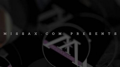Юноша впервые лапал шикарные дойки зрелой тетки