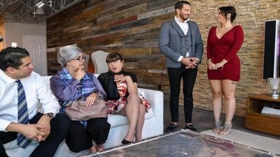 Измена, Брюнетки, Муж изменяет жене, На кухне, На столе, Платье, Под столом,