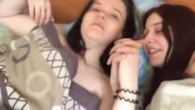 Девка села анальной дыркой на член и получила удовольствие