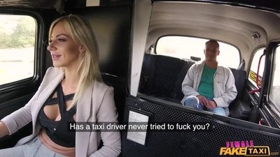 Порно с массажистом и зрелой мамочкой в масле Mercedes Carrera